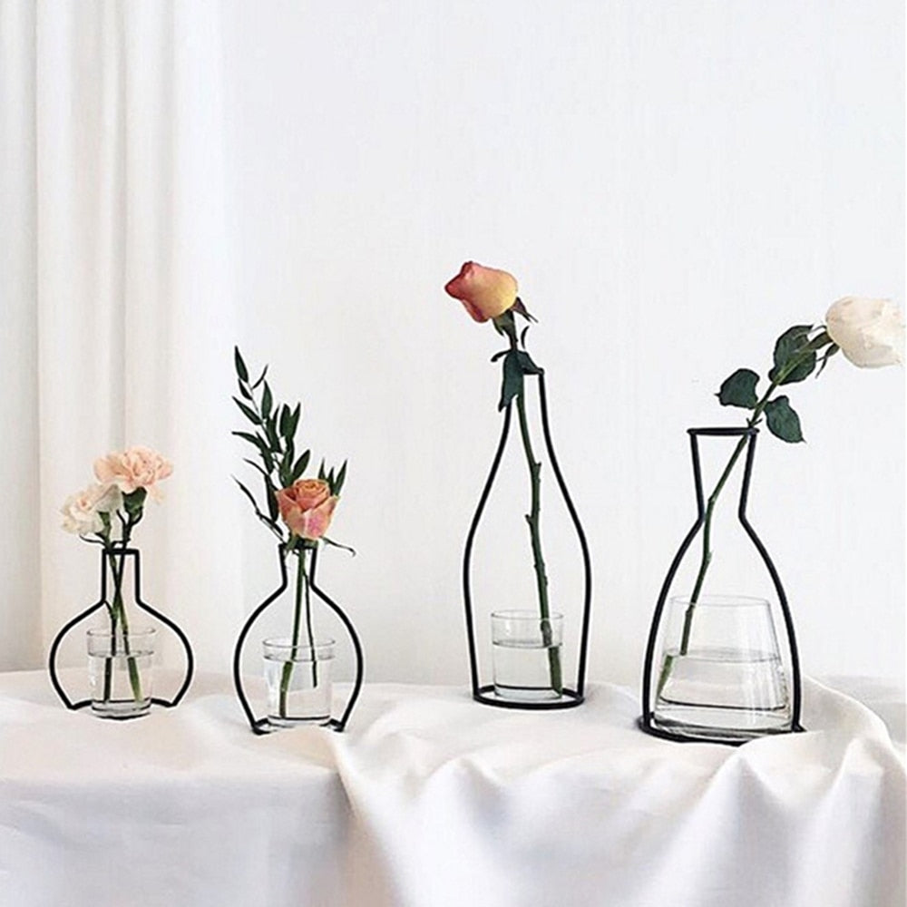 Difrent Iron Line Vase