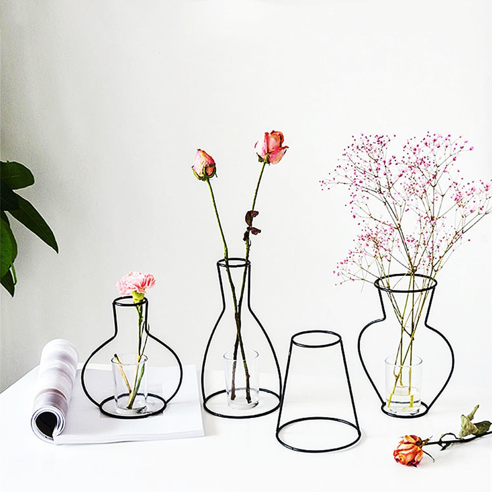 Difrent Iron Line Vase