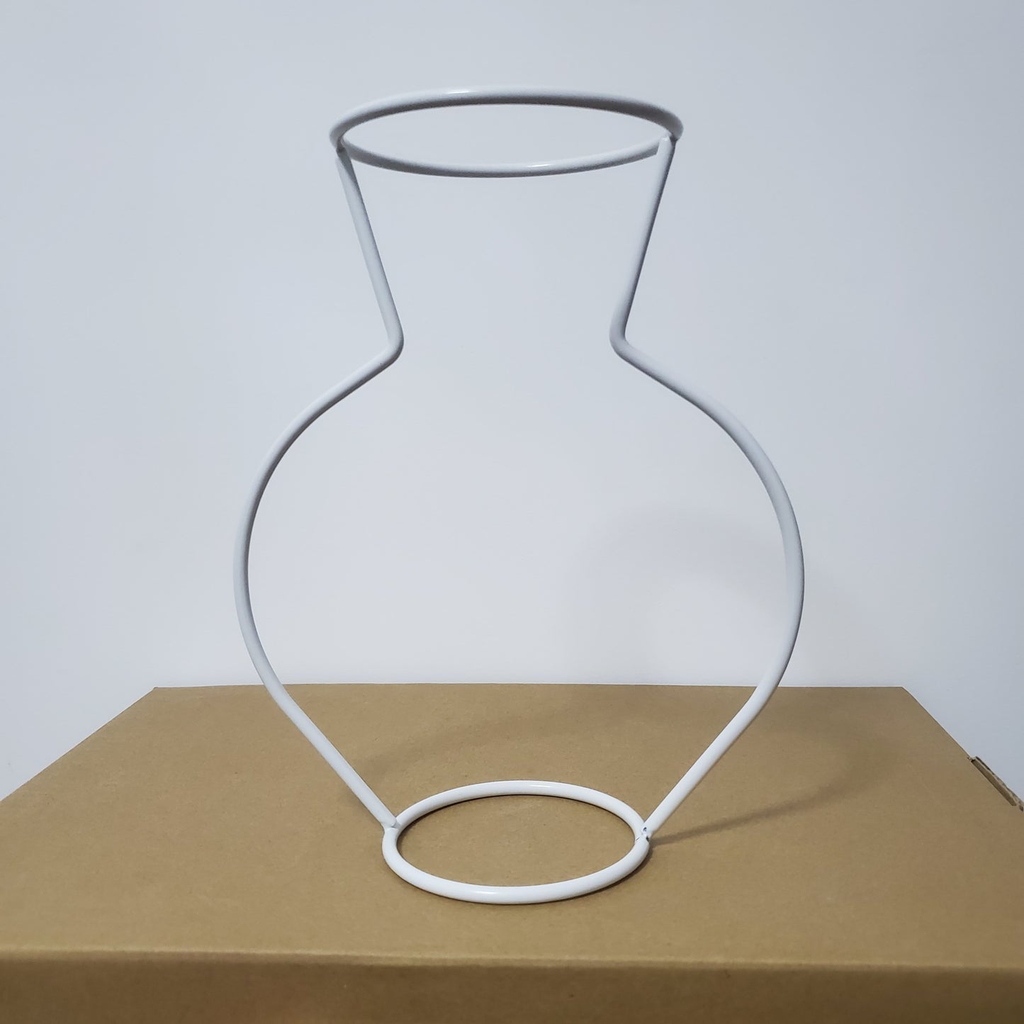 Difrent Iron Line Vase