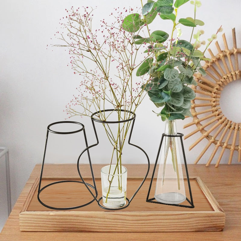 Difrent Iron Line Vase